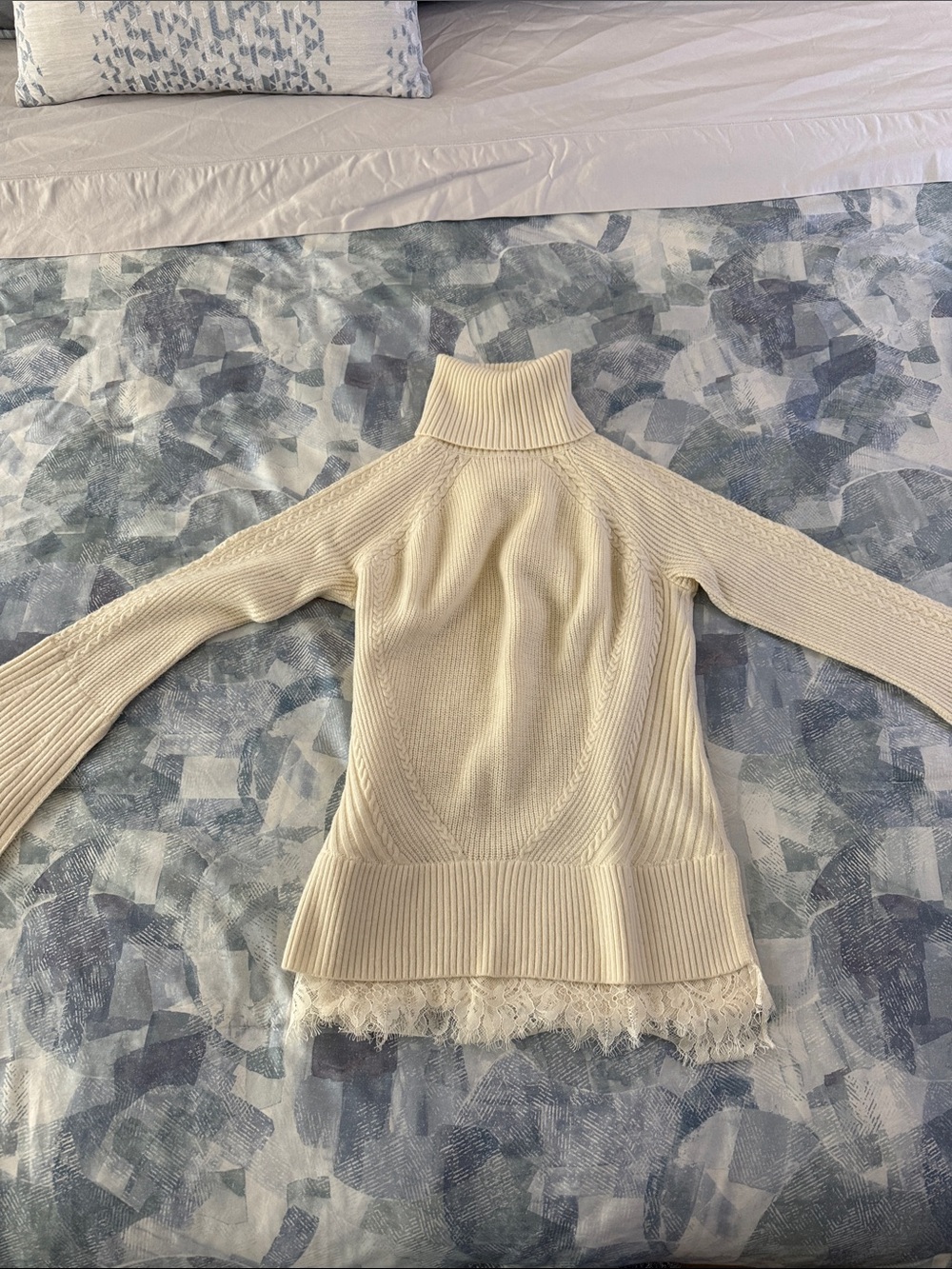 Banana Republic Cream Turtleneck Sweater with Lace Hem